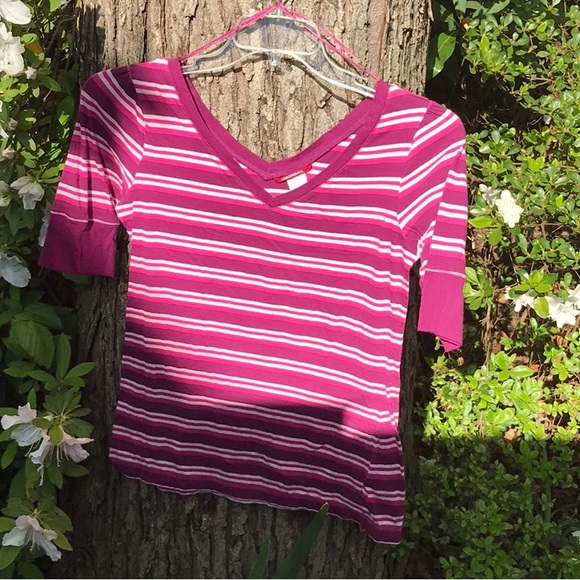 Union Bay Pink Purple White Striped v-Neck & Back Shirt Top 3/4 Sleeves Jrs XL - Picture 2 of 9